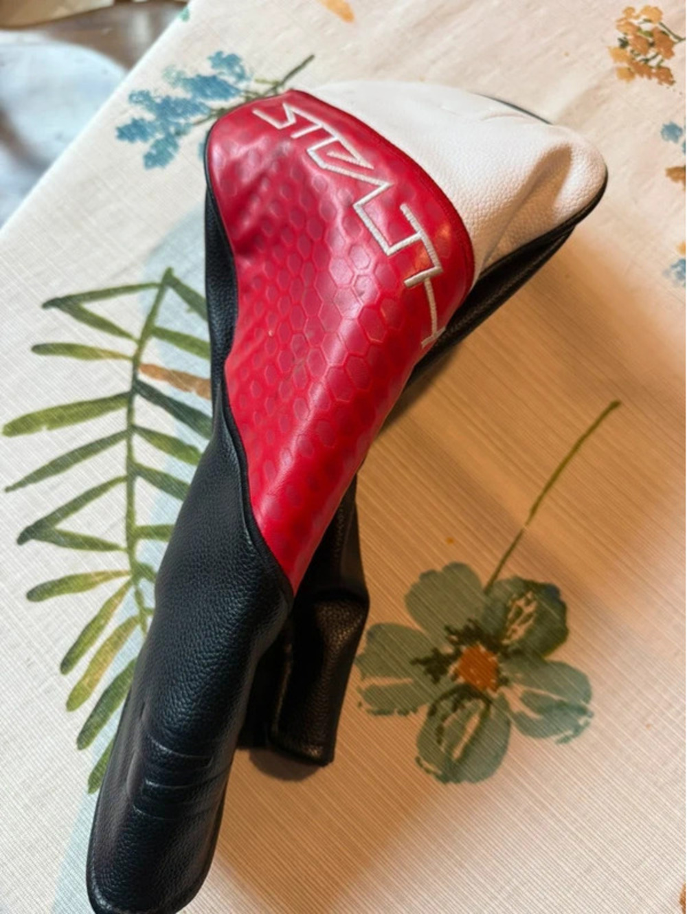 TaylorMade Stealth Driver Headcover - Red White Black Leatherette Golf Cove